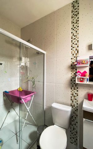 Casa de condomínio à venda com 79m², 2 quartos e 2 vagas Casa de condomínio à venda com 79m², 2 quartos e 2 vagasBanheiro da Suíte 2
