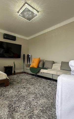 Apartamento para alugar com 429m², 3 quartos e 1 vaga Apartamento para alugar com 429m², 3 quartos e 1 vagaSala