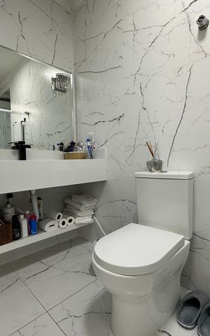 Apartamento para alugar com 429m², 3 quartos e 1 vaga Apartamento para alugar com 429m², 3 quartos e 1 vagaBanheiro da Suíte