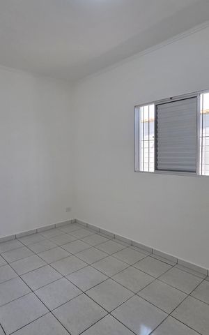 Casa para alugar com 42m², 2 quartos e 2 vagas Casa para alugar com 42m², 2 quartos e 2 vagasQuarto 2