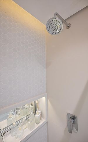 Apartamento para alugar com 68m², 2 quartos e 2 vagasBanheiro