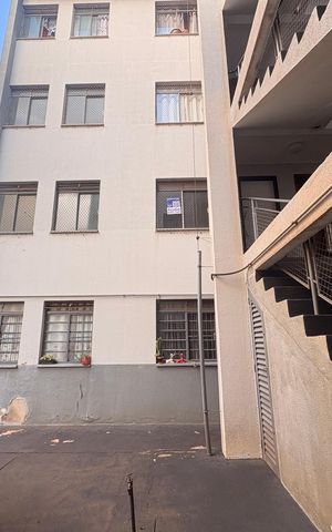 Apartamento para alugar com 50m², 2 quartos e 1 vaga Apartamento para alugar com 50m², 2 quartos e 1 vagaFachada com placa