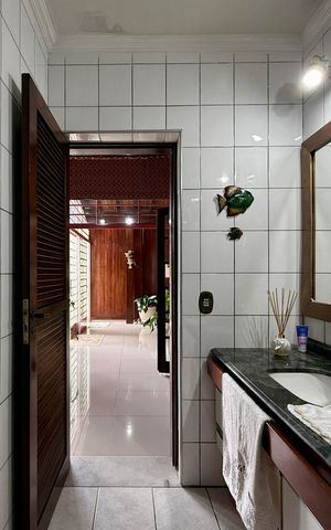 Casa à venda com 145m², 2 quartos e 1 vaga Casa à venda com 145m², 2 quartos e 1 vagaBanheiro