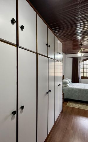 Casa à venda com 145m², 2 quartos e 1 vaga Casa à venda com 145m², 2 quartos e 1 vagaCloset Quarto 1
