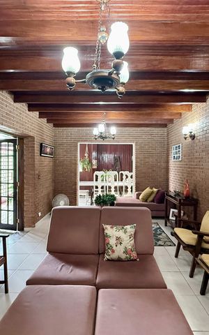 Casa à venda com 145m², 2 quartos e 1 vaga Casa à venda com 145m², 2 quartos e 1 vagaSala
