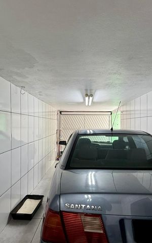 Casa à venda com 145m², 2 quartos e 1 vaga Casa à venda com 145m², 2 quartos e 1 vagaGaragem