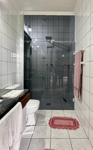 Casa à venda com 145m², 2 quartos e 1 vaga Casa à venda com 145m², 2 quartos e 1 vagaBanheiro