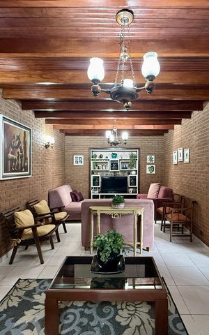 Casa à venda com 145m², 2 quartos e 1 vaga Casa à venda com 145m², 2 quartos e 1 vagaSala