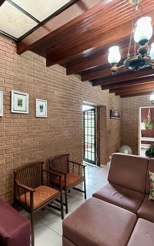 Casa à venda com 145m², 2 quartos e 1 vaga Casa à venda com 145m², 2 quartos e 1 vagaSala