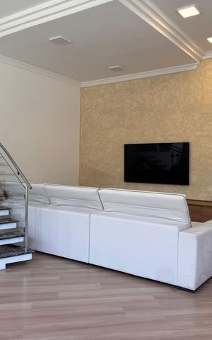 Casa de condomínio para alugar com 550m², 4 quartos e 6 vagas Casa de condomínio para alugar com 550m², 4 quartos e 6 vagasSala