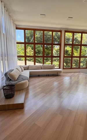 Casa de condomínio para alugar com 550m², 4 quartos e 6 vagas Casa de condomínio para alugar com 550m², 4 quartos e 6 vagasSala