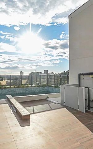 Apartamento à venda com 47m², 2 quartos e 2 vagas Apartamento à venda com 47m², 2 quartos e 2 vagasÁrea comum - Piscina