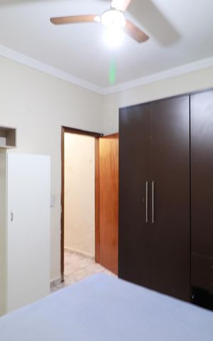 Casa para alugar com 160m², 3 quartos e 3 vagasQuarto 2