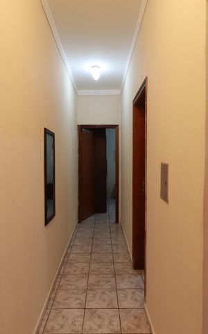 Casa para alugar com 160m², 3 quartos e 3 vagasCorredor 