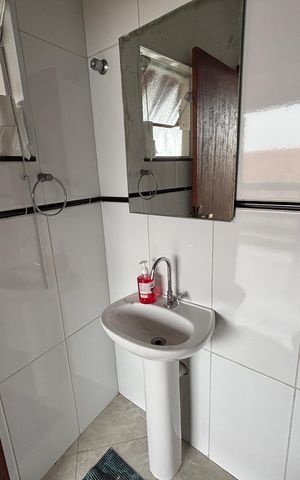 Casa à venda com 280m², 3 quartos e 2 vagas Casa à venda com 280m², 3 quartos e 2 vagasBanheiro Churrasqueira