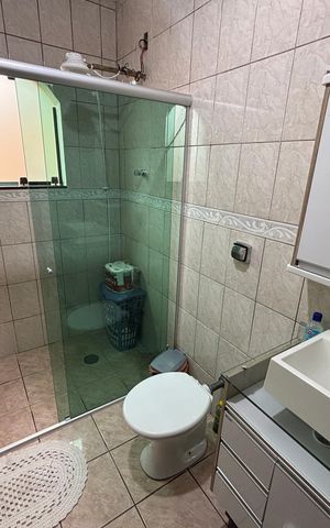 Casa à venda com 280m², 3 quartos e 2 vagas Casa à venda com 280m², 3 quartos e 2 vagasBanheiro