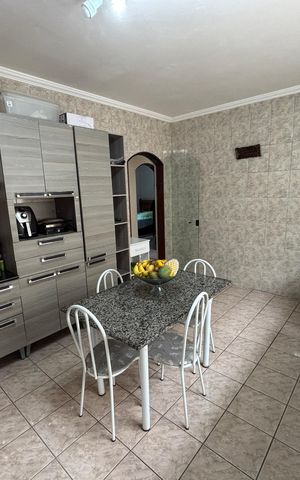 Casa à venda com 280m², 3 quartos e 2 vagas Casa à venda com 280m², 3 quartos e 2 vagasCozinha