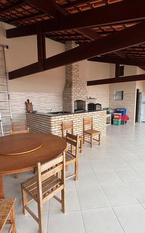 Casa à venda com 280m², 3 quartos e 2 vagas Casa à venda com 280m², 3 quartos e 2 vagasChurrasqueira