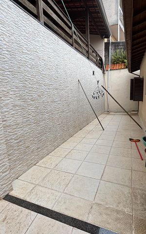 Casa à venda com 280m², 3 quartos e 2 vagas Casa à venda com 280m², 3 quartos e 2 vagasQuintal