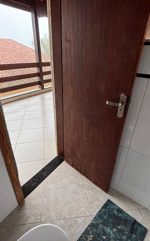 Casa à venda com 280m², 3 quartos e 2 vagas Casa à venda com 280m², 3 quartos e 2 vagasBanheiro churrasqueira