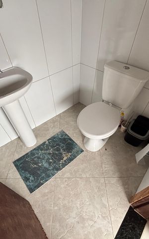 Casa à venda com 280m², 3 quartos e 2 vagas Casa à venda com 280m², 3 quartos e 2 vagasBanheiro churrasqueira