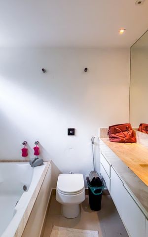 Apartamento para alugar com 235m², 3 quartos e 1 vaga