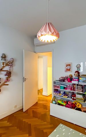 Apartamento para alugar com 235m², 3 quartos e 1 vaga