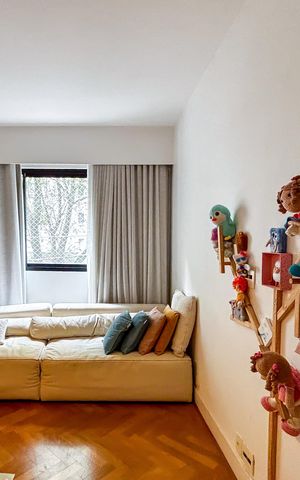 Apartamento para alugar com 235m², 3 quartos e 1 vaga