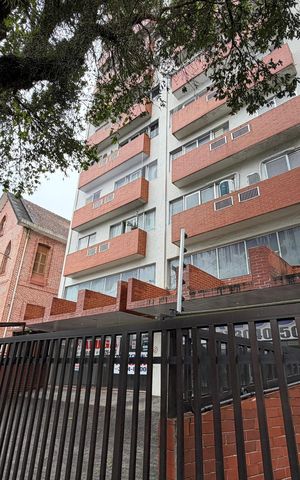 Apartamento para alugar com 99m², 2 quartos e 1 vagaFachada