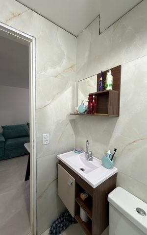 Apartamento à venda com 45m², 2 quartos e 1 vaga Apartamento à venda com 45m², 2 quartos e 1 vagaBanheiro Social