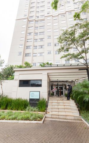 Apartamento para alugar com 42m², 2 quartos e 1 vagaFachada e portaria