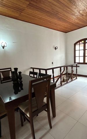 Casa à venda com 260m², 5 quartos e 4 vagasSala 2