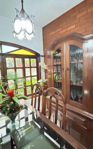 Casa à venda com 260m², 5 quartos e 4 vagasSala de Jantar