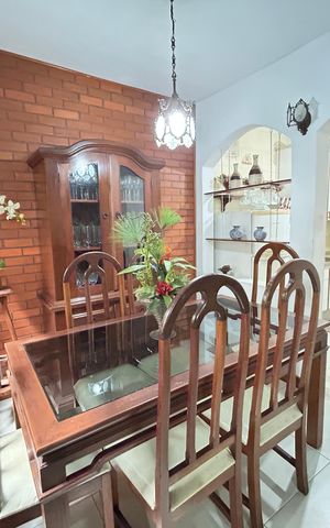 Casa à venda com 260m², 5 quartos e 4 vagasSala de Jantar