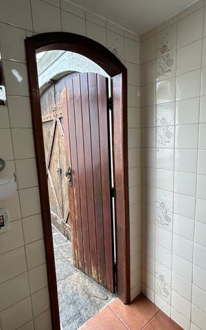 Casa à venda com 260m², 5 quartos e 4 vagasBanheiro Social 3