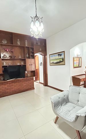 Casa à venda com 260m², 5 quartos e 4 vagasSala 1