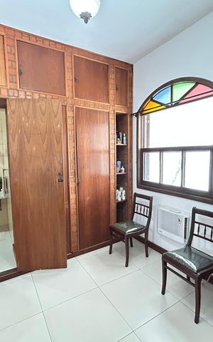 Casa à venda com 260m², 5 quartos e 4 vagasQuarto 4 - Suíte