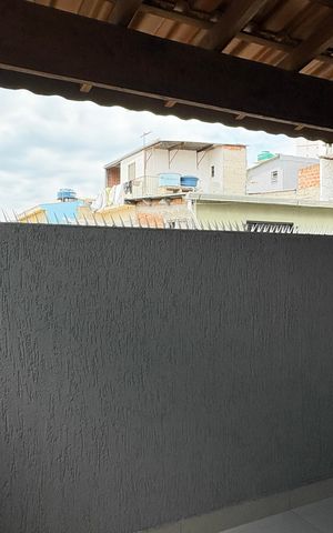 Casa à venda com 161m², 3 quartos e 4 vagas Casa à venda com 161m², 3 quartos e 4 vagasvara