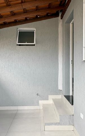 Casa à venda com 161m², 3 quartos e 4 vagas Casa à venda com 161m², 3 quartos e 4 vagasVaranda