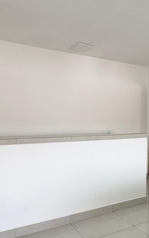 Casa à venda com 161m², 3 quartos e 4 vagas Casa à venda com 161m², 3 quartos e 4 vagasSala de TV