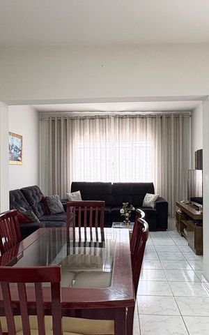 Casa à venda com 161m², 3 quartos e 4 vagas Casa à venda com 161m², 3 quartos e 4 vagasSala de Jantar