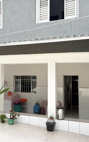 Casa à venda com 161m², 3 quartos e 4 vagas Casa à venda com 161m², 3 quartos e 4 vagasQuintal