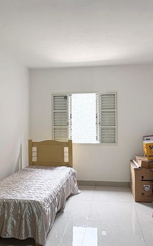Casa à venda com 161m², 3 quartos e 4 vagas Casa à venda com 161m², 3 quartos e 4 vagasQuarto 2