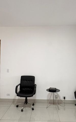 Casa à venda com 161m², 3 quartos e 4 vagas Casa à venda com 161m², 3 quartos e 4 vagasSala de TV
