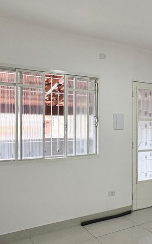Casa à venda com 161m², 3 quartos e 4 vagas Casa à venda com 161m², 3 quartos e 4 vagasSala de Tv