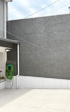 Casa à venda com 161m², 3 quartos e 4 vagas Casa à venda com 161m², 3 quartos e 4 vagasQuintal