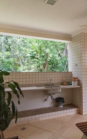 Casa de condomínio à venda com 1300m², 4 quartos e 4 vagas Casa de condomínio à venda com 1300m², 4 quartos e 4 vagasChurrasqueira