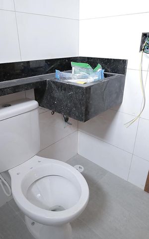 Casa para alugar com 102m², 2 quartos e 2 vagas Casa para alugar com 102m², 2 quartos e 2 vagasBanheiro Suíte