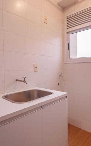 Apartamento para alugar com 75m², 2 quartos e 2 vagas Apartamento para alugar com 75m², 2 quartos e 2 vagasCozinha e Área de Serviço