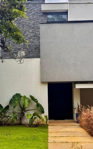 Casa de condomínio à venda com 340m², 4 quartos e sem vaga
